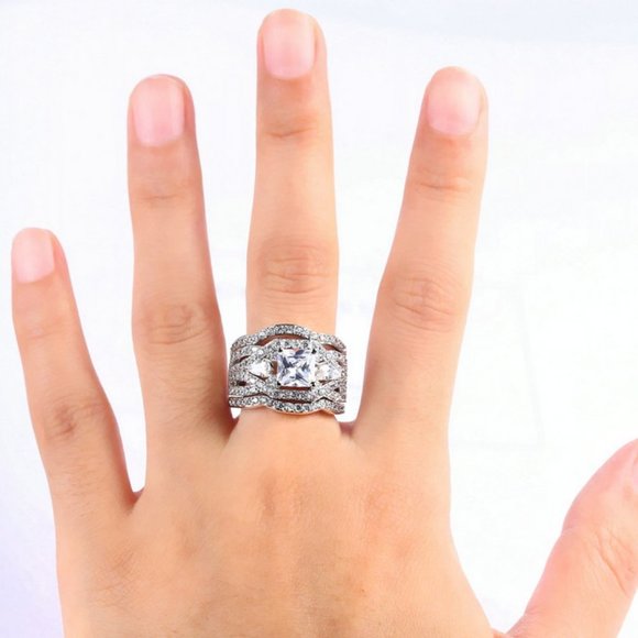 *NEW 18K White Gold Princess Cut Diamond 3PC Ring - Picture 9 of 15